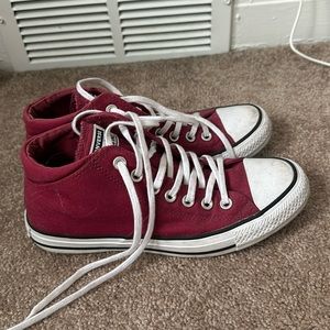 Women’s size 8 maroon converse